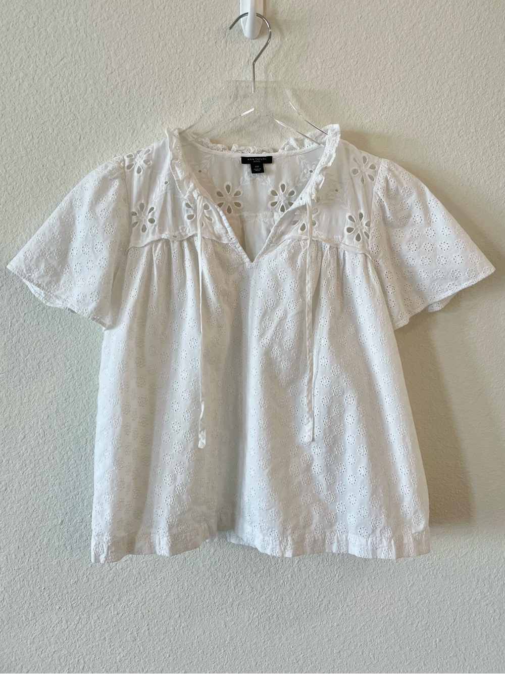 Ann Taylor White Cotton Eyelet Short-Sleeve Top Petite XS